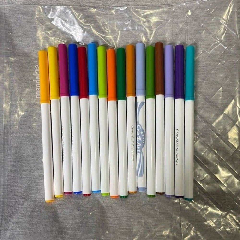 Crayola 16 PCS. Multi-Colored Super Tips Washable Markers Set